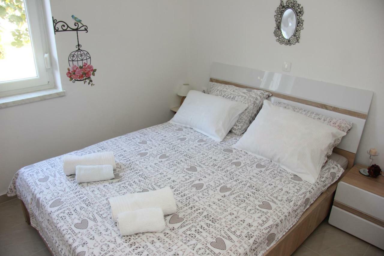 Vacation House "Viola" Fažana エクステリア 写真