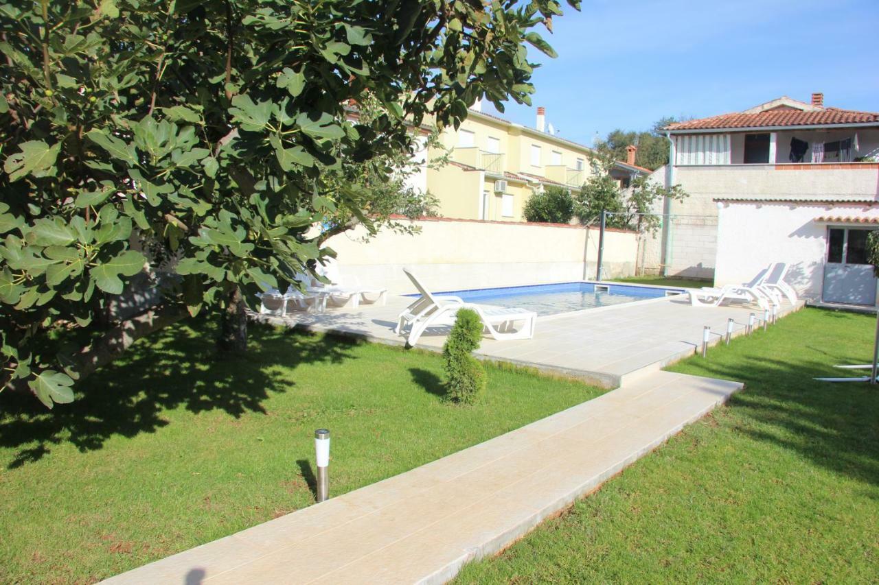 Vacation House "Viola" Fažana エクステリア 写真