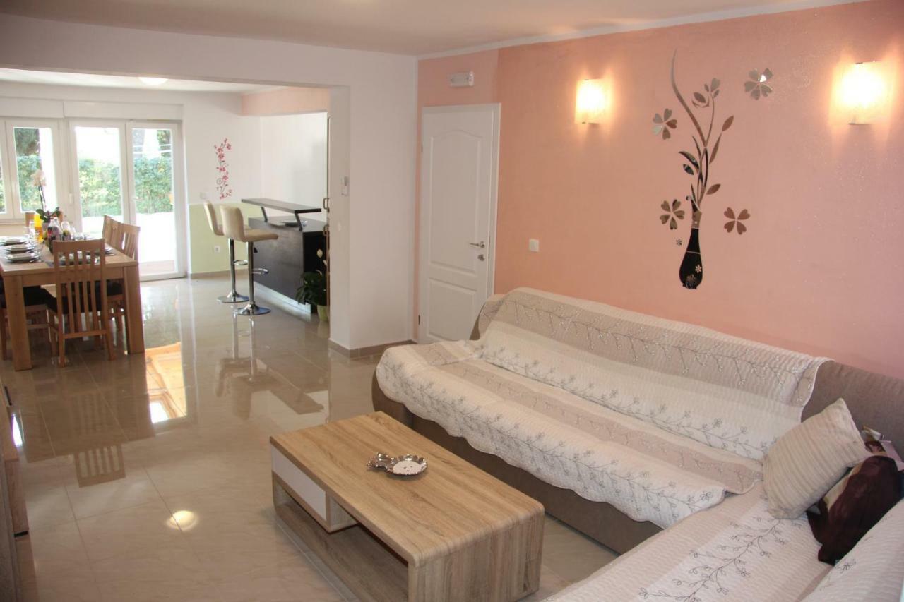 Vacation House "Viola" Fažana エクステリア 写真